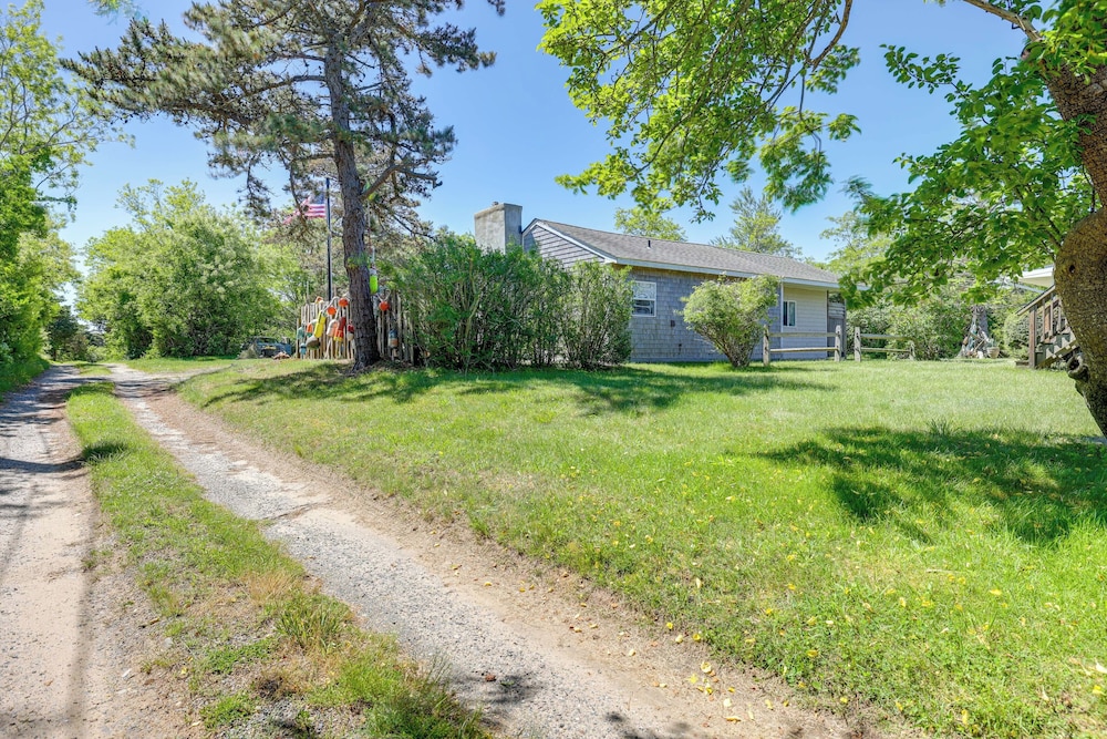 Coastal Truro Cottage - Close to Beaches & Ptown!