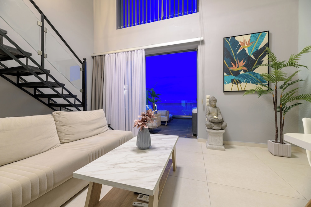 Pearl Luxury Living