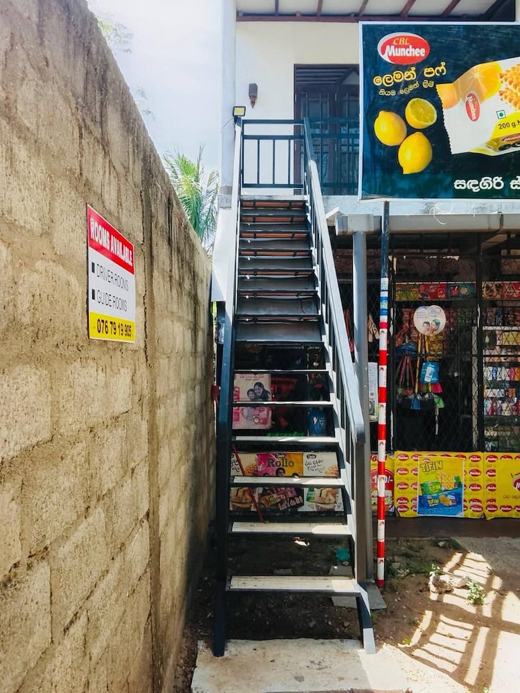 Home Stay With Local Charm