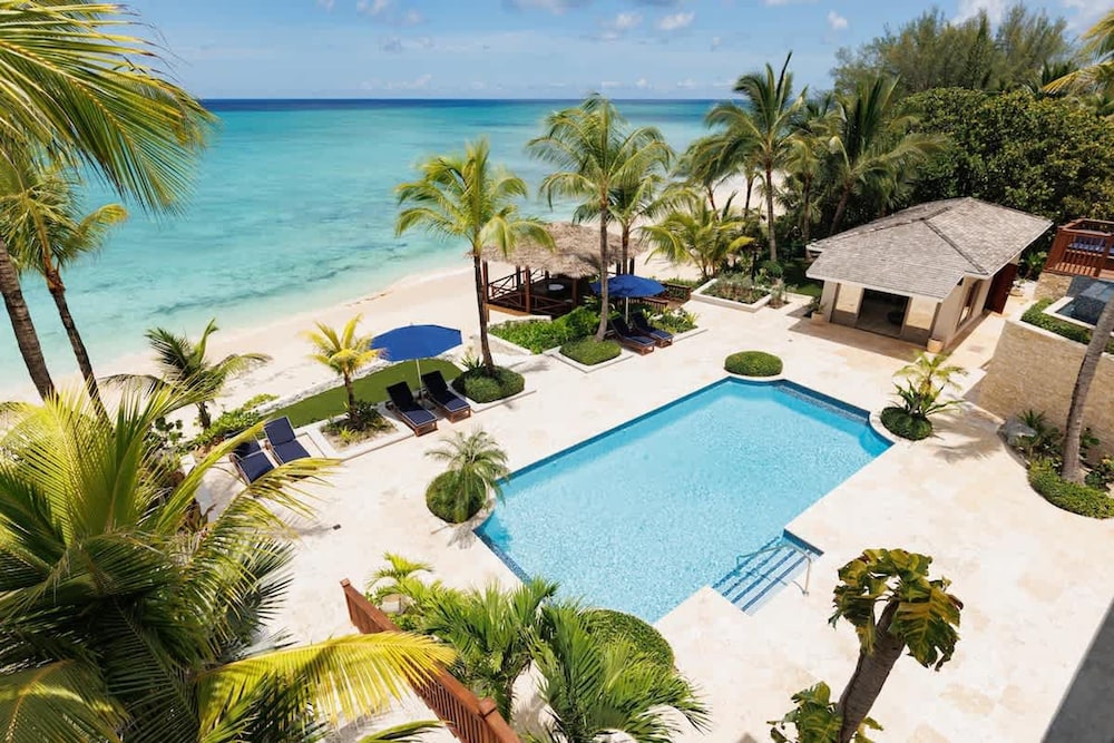 Newly Renovated Notos Cove Villa Property