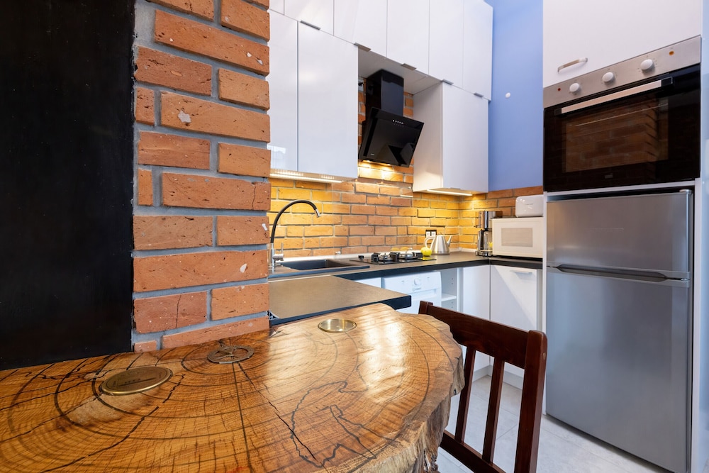 Stylish Apartment in Center by Renters view 4