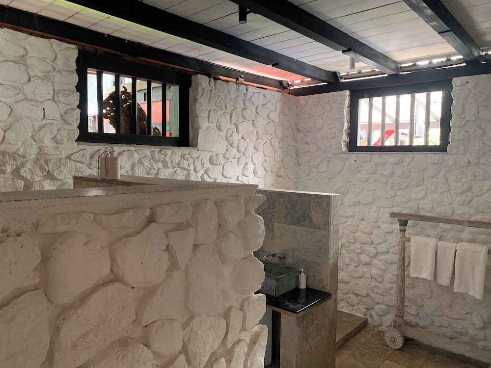 Amed Lodge by Sudamala Resorts