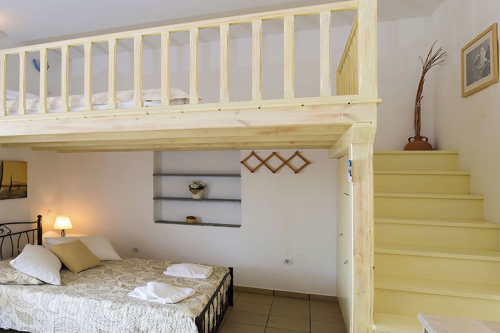 Pension Ageliki