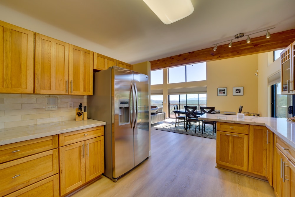 Cozy Pine Getaway w/ Fireplace  Mountain Views! - Property Image 15