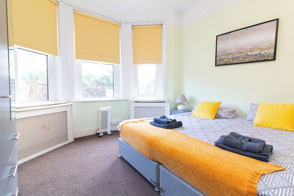 Thornbury Guest House Room 2