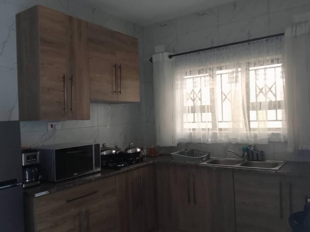 Luxury 3 Bedroom Self Catering Apartment- Masvingo