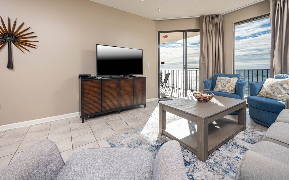 Phoenix East 1203 2 Bedroom Condo
