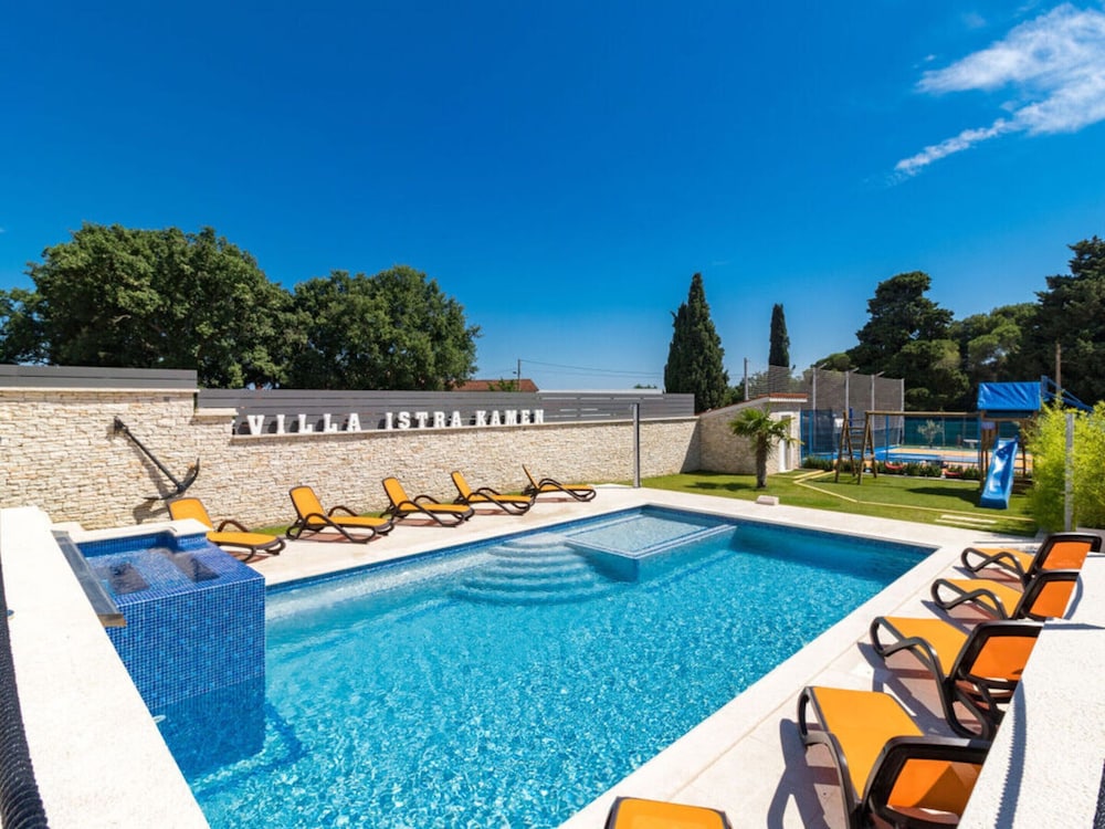 Istra Kamen Comfortable Holiday Residence
