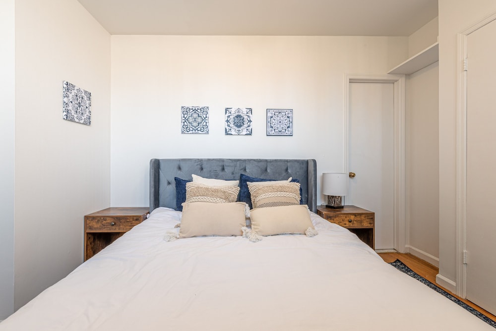Amazing Furnished 1 BR Penthouse Midtown West