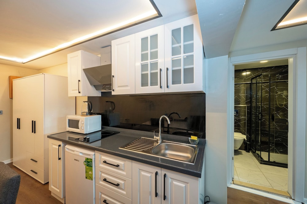 Aiza Suites - Image 23