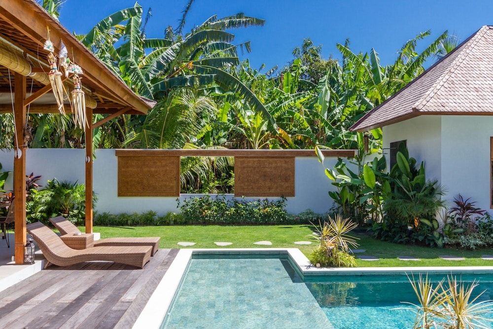 Villa Namu by Alfred in Bali - Family 5 BD Dream in Seminyak Oberoi Beach