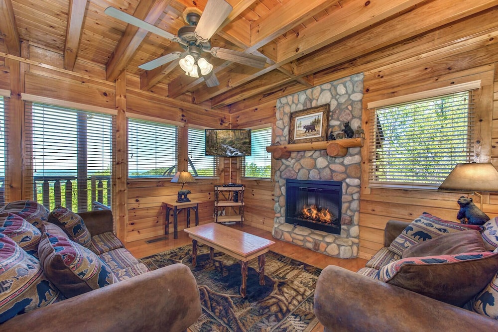 A Smoky Mountain Hide-a-way
