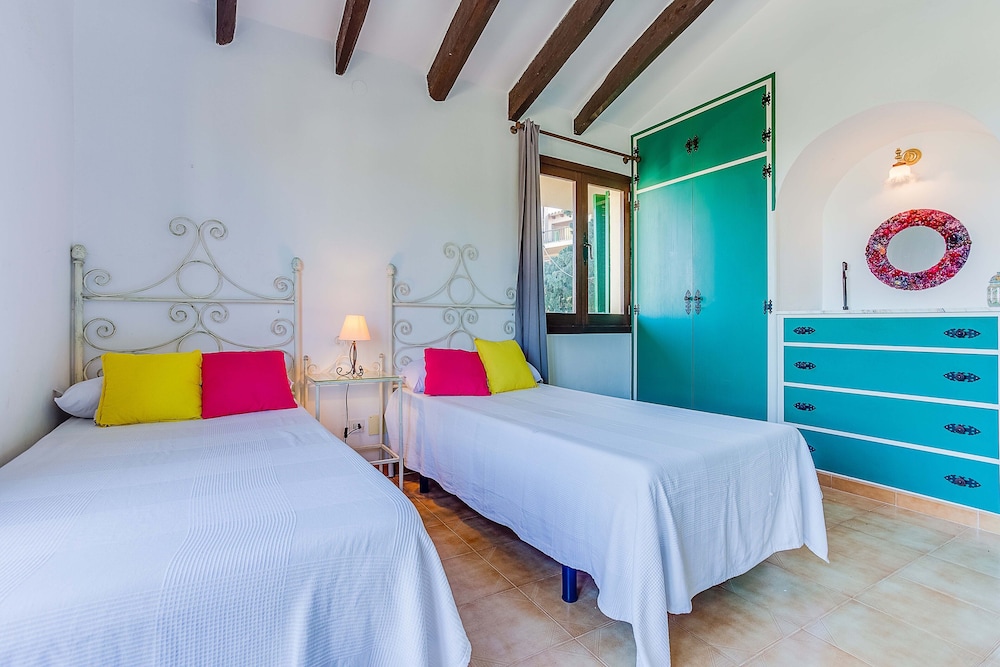 Porto Colom, Villa With Pool x 10 People photo 3
