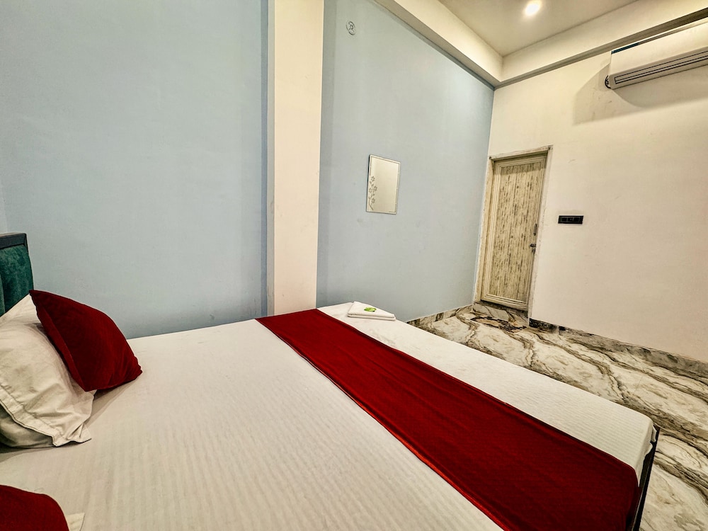 Hotel radha Aradhya Sadan