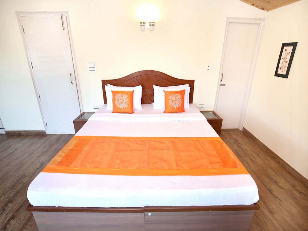 OYO 12185 Home Wayside Villa 3BHK Apartment Kasauli