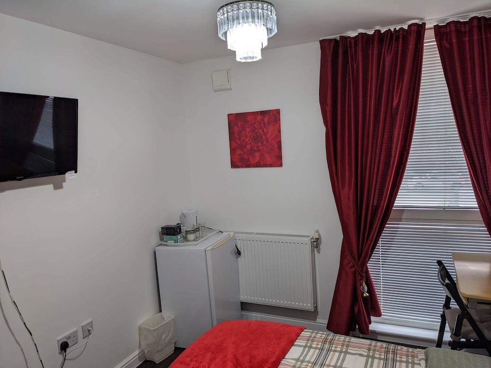 TravelStop #London-Ealing