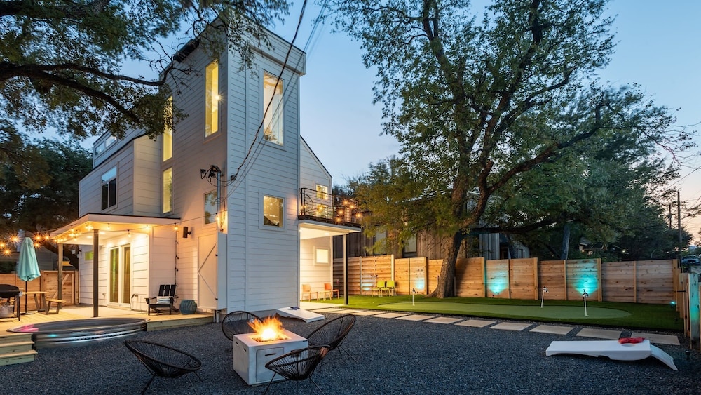 Stylish Eastside Getaway w Backyard, Firepit & BBQ