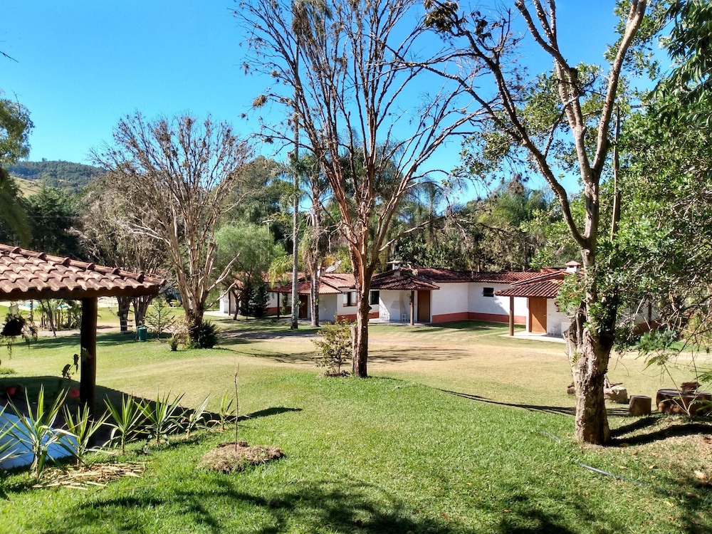 Acalanto Inn