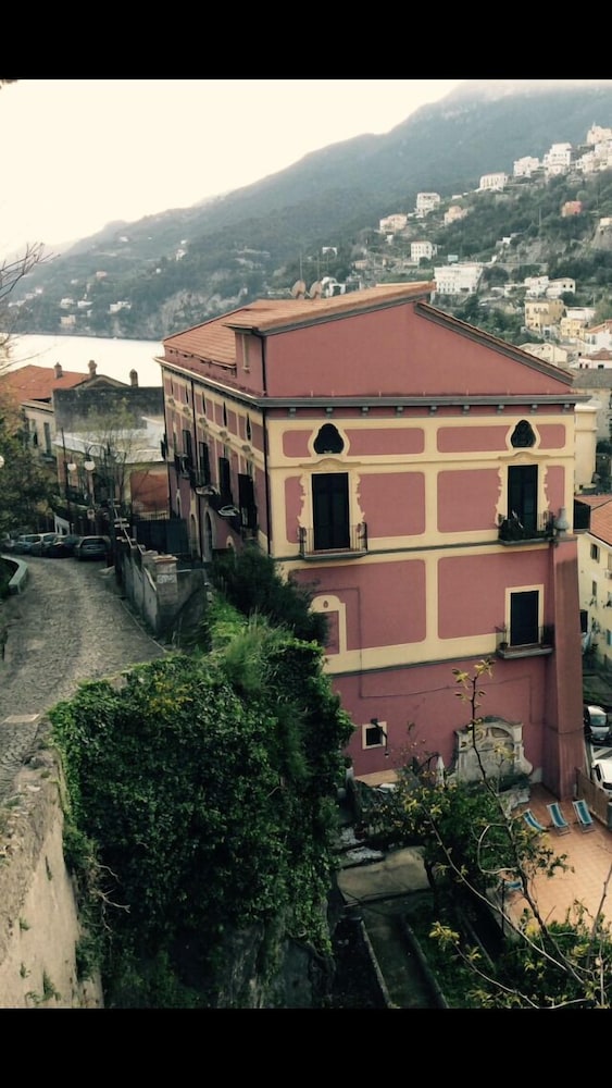 La Cascata Palazzo Pellegrino