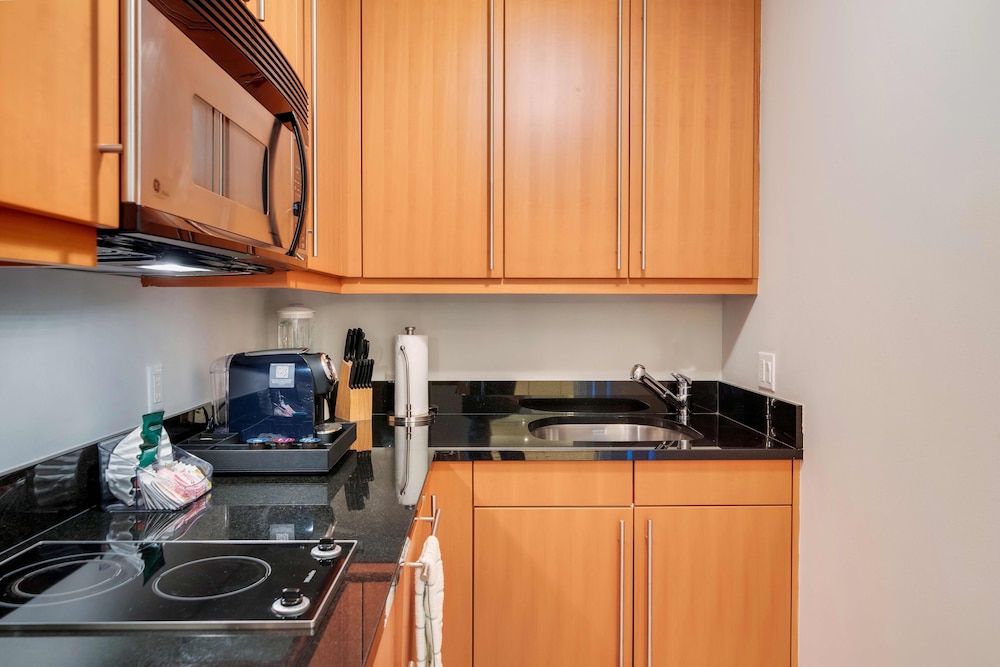 1435 Brickell Ave #3004