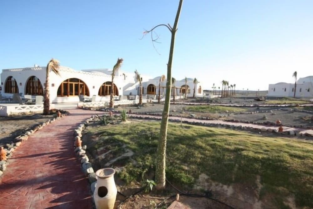 BeachSafari Resort