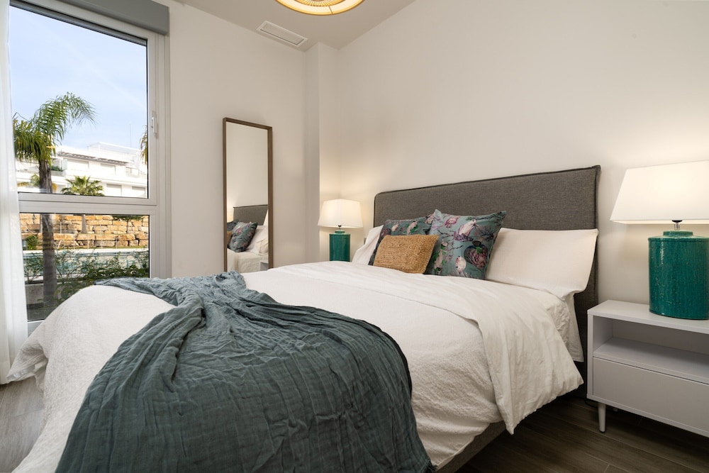 Nice Apartment With Shared Pool