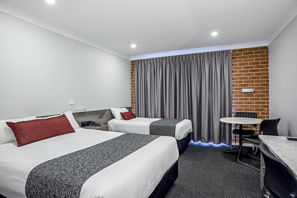Bushmans Motor Inn