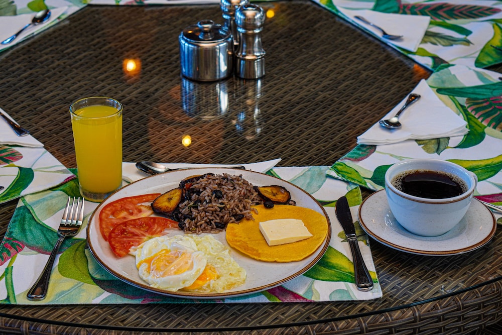 Monteverde Cloud Forest Vacations - Sibu Lodge - Property Image 4