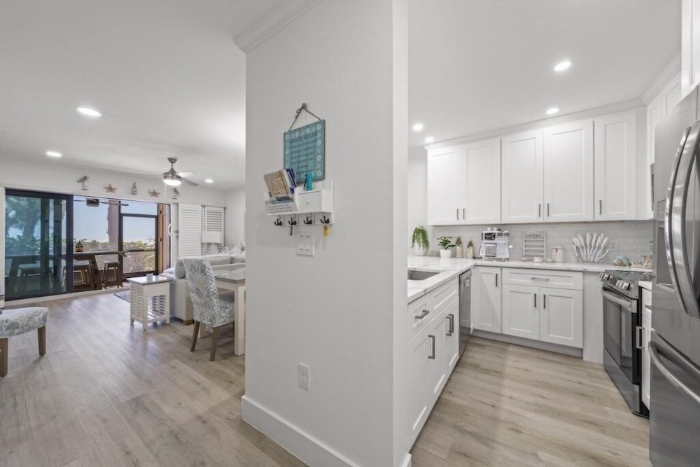 Coquina Beach 2c 2 Bedroom Condo
