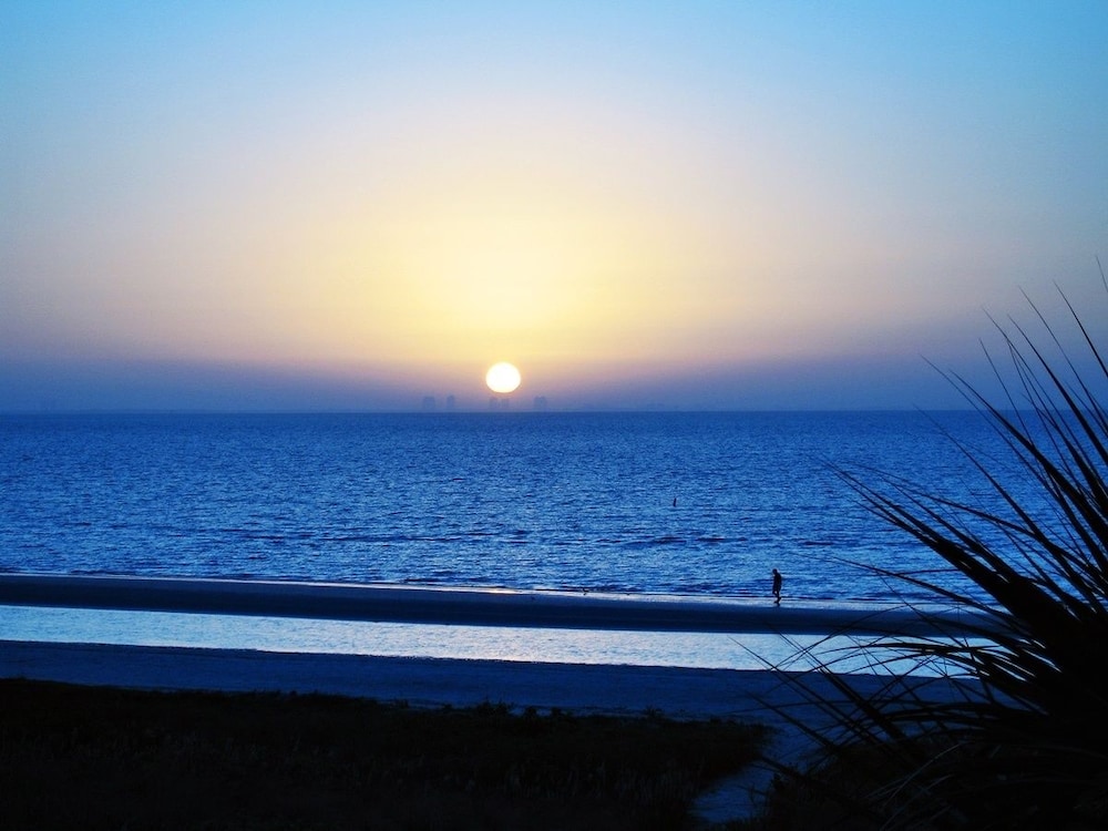 Sandalfoot Beachfront Condominium, photo 18