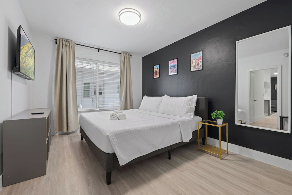 Harding Avenue Apartments by Andes STR