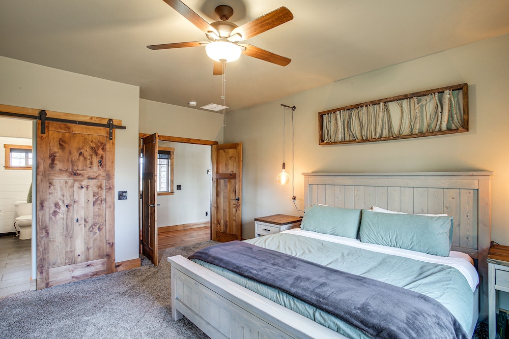 Spacious Priest River Retreat: 35 Mi to Schweitzer view 4