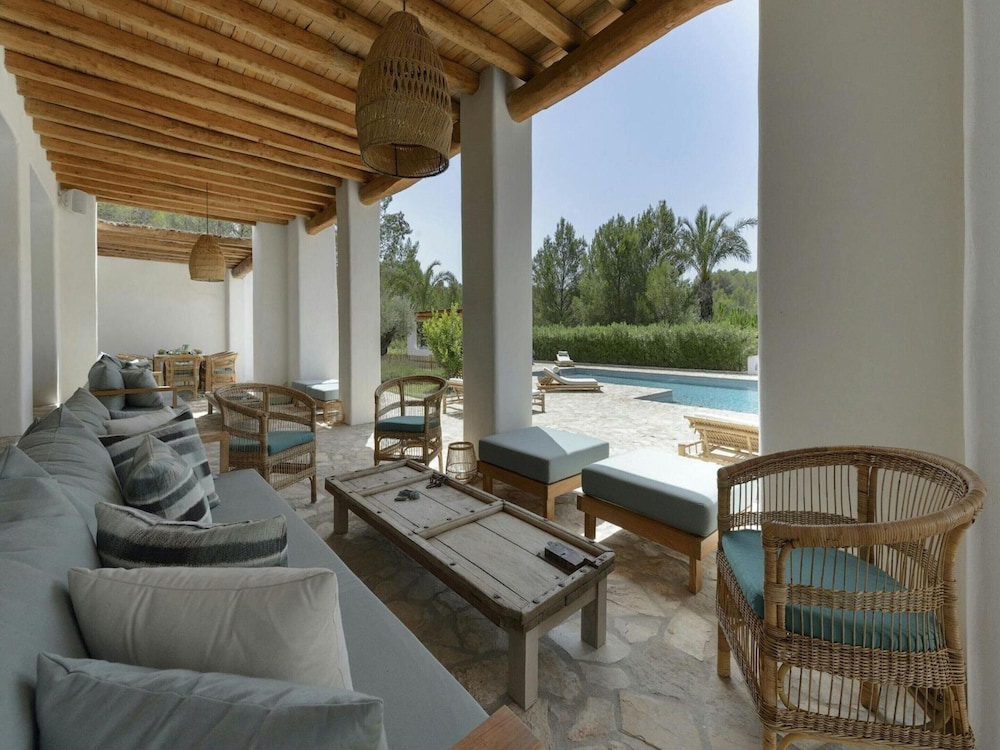 Holiday Home With Children Play Area
