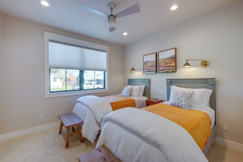 Red Lodge Home w/ Private Hot Tub & Fire Pit!
