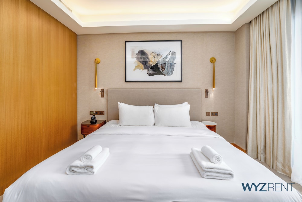 Posh 2 BR in Address Opera Mall Access