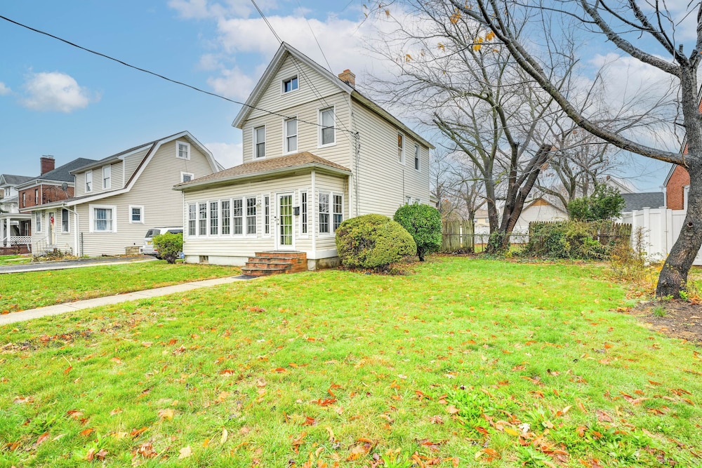 Charming Long Island Home w/ Fenced Yard! view 2