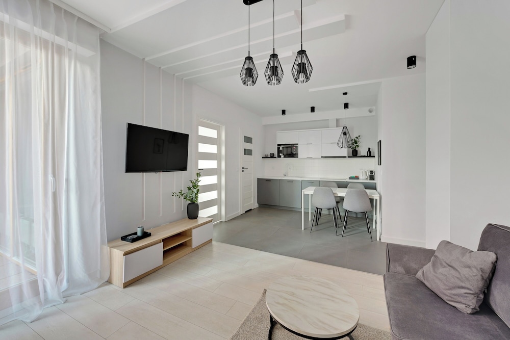 Aura - Riverside & Parking by Downtown Apartments
