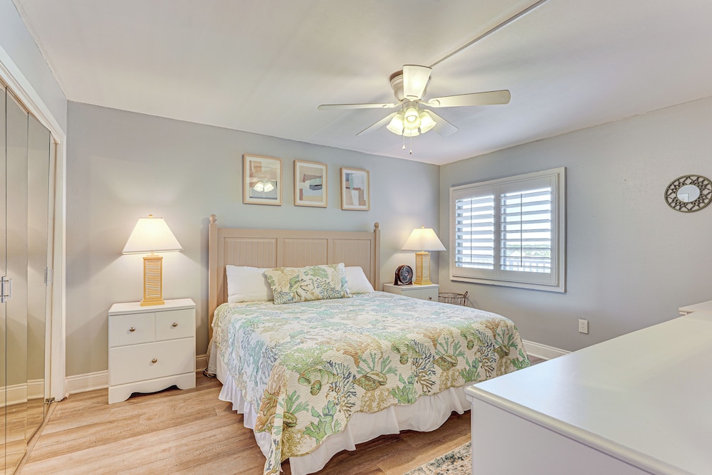 Oceanfront PCB Condo: Steps to Private Beach!