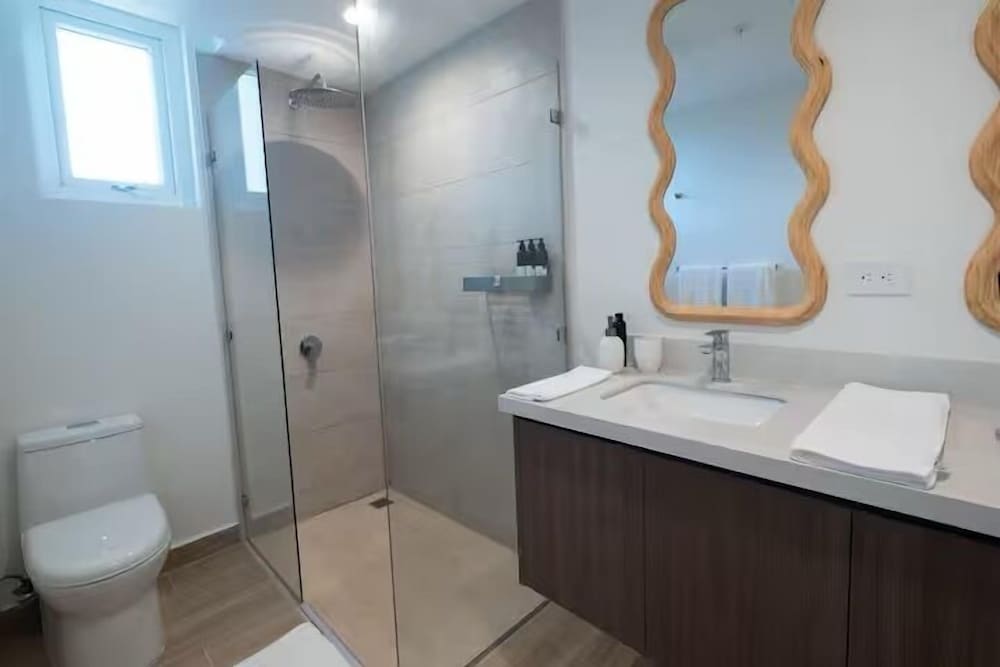 Pacific Point 1106B