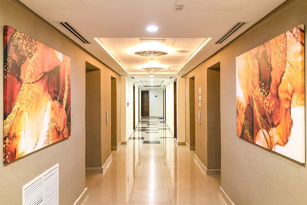 Fully Furnished Studio in Azizi Aliyah