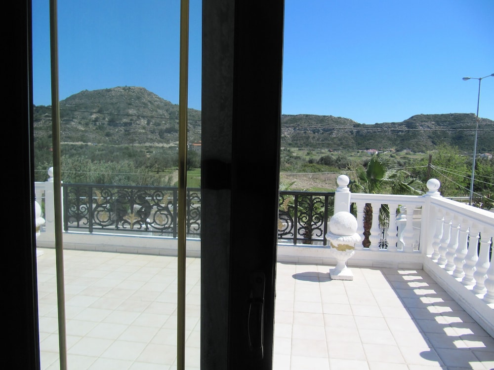 Castellino Studios