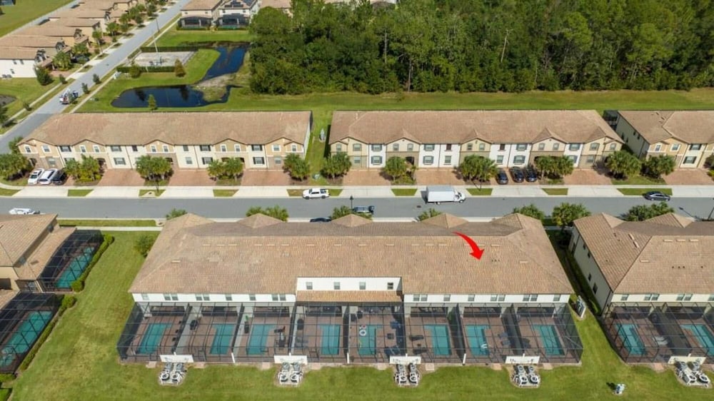 Amazing 5BR Private Pool Lakeview Near Disney