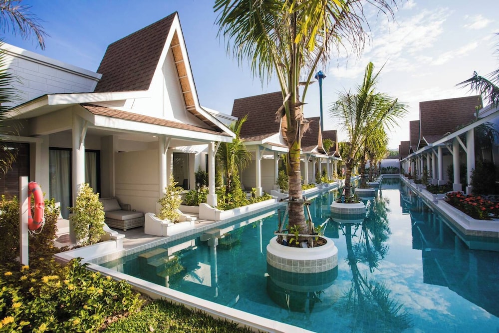 Lalynn Resort & Villas