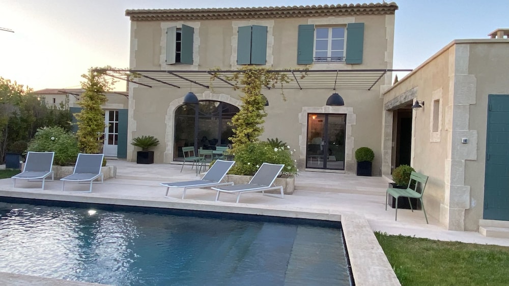 Villa Sorella Your Provencal Escape in the Heart of the Alpilles