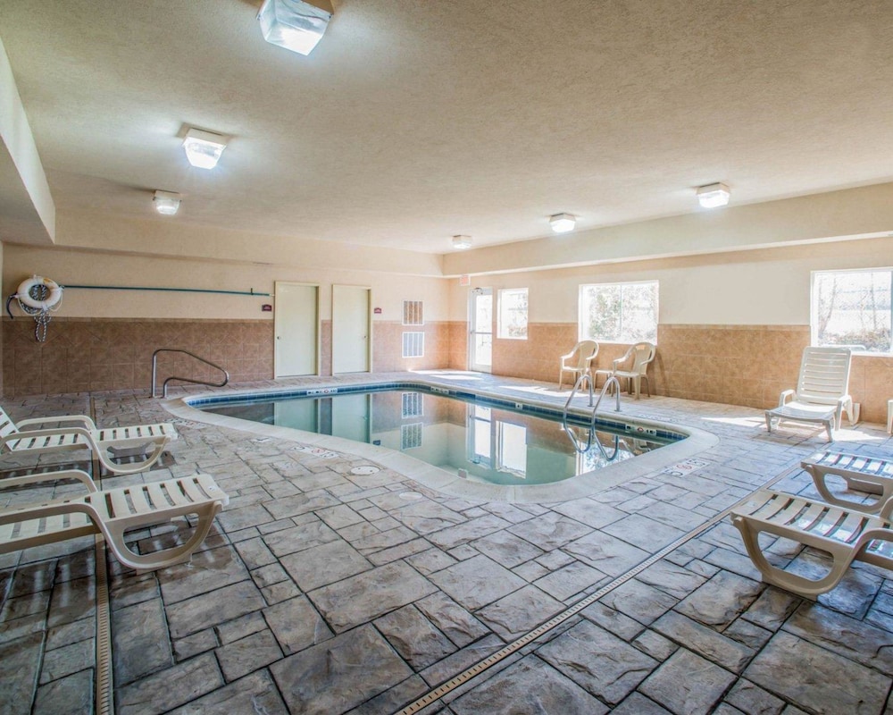 Columbia Vacations - Comfort Suites Columbia - University Area - Property Image 39