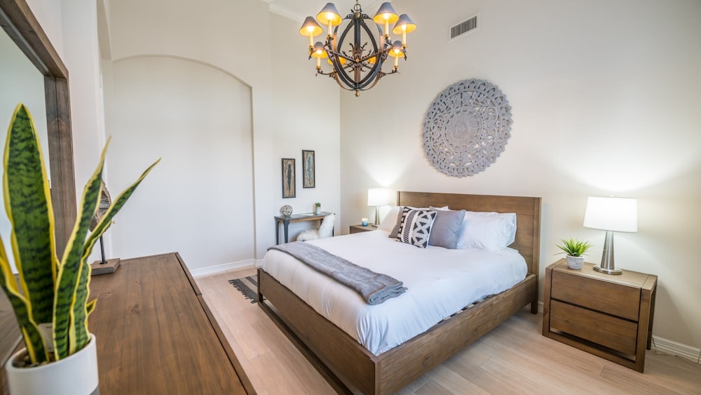 Paradise Valley by Avantstay Expansive Oasis w/ Putting Green, Pool & Mtn Views view 3