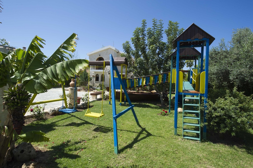 Constantinos Villa