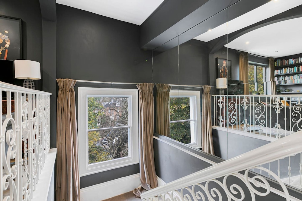 Luxury Kensington Penthouse With Huge Roof Terrace