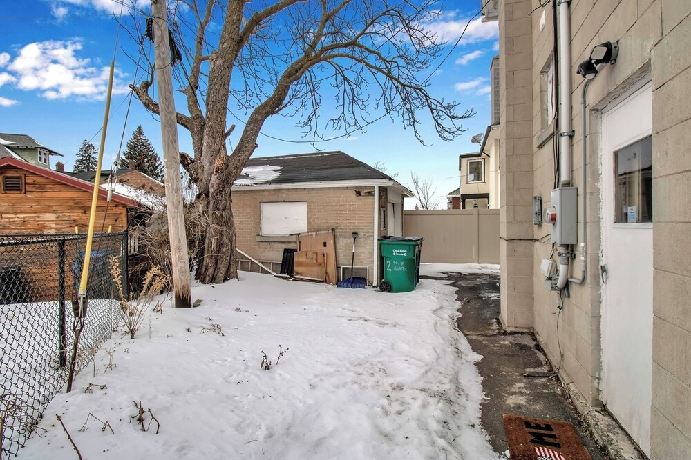 Cozy 3BR Near UB & Niagara Falls - Pet Friendly