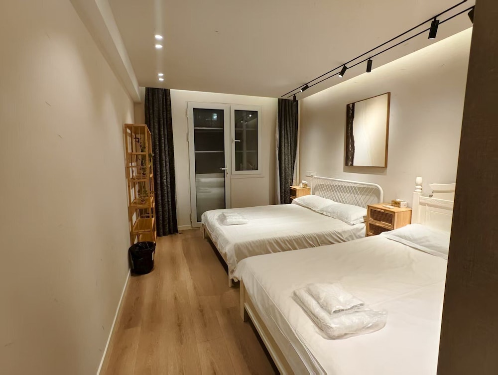Book and Bed - SML Center